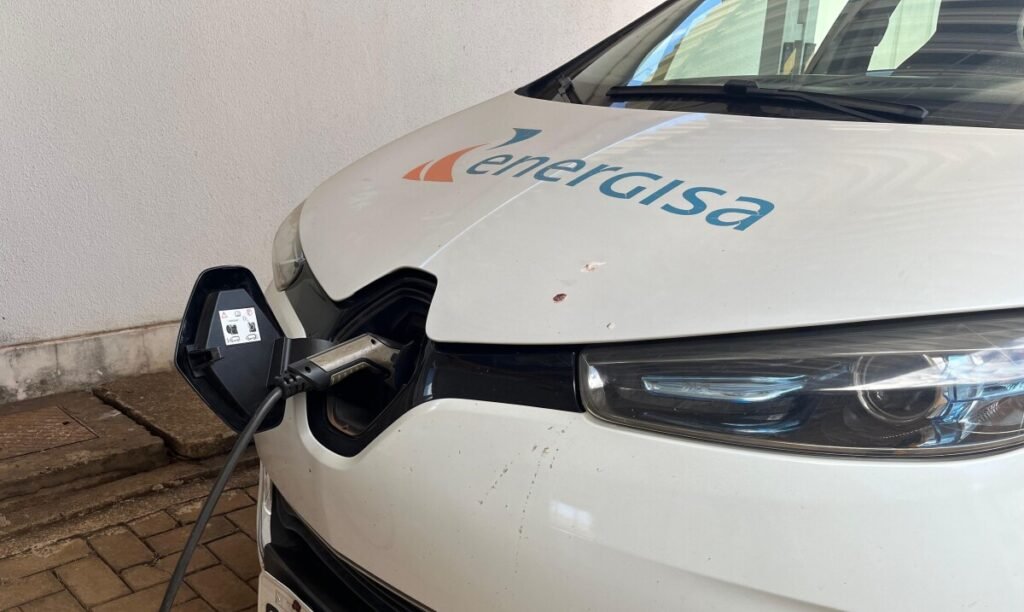 Energisa alerta sobre a necessidade de análise técnica antes da instalação de carregadores de veículos elétricos